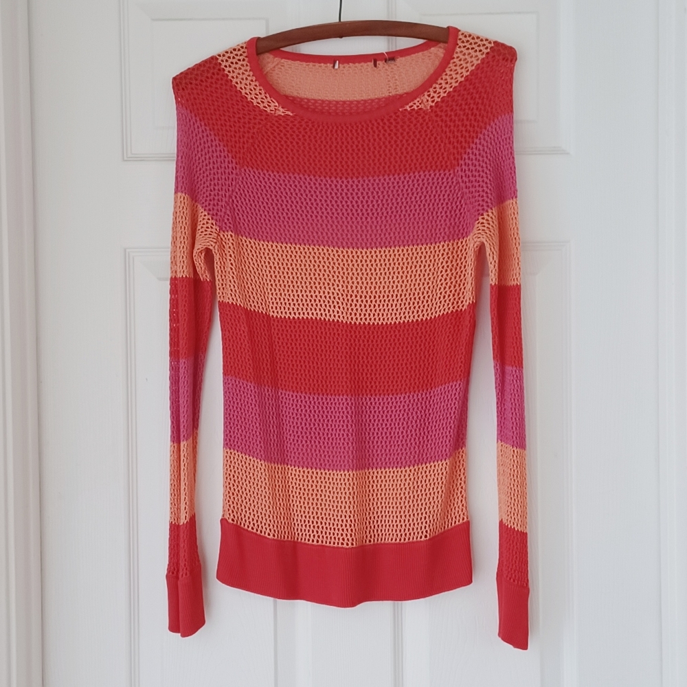 525 America sweater